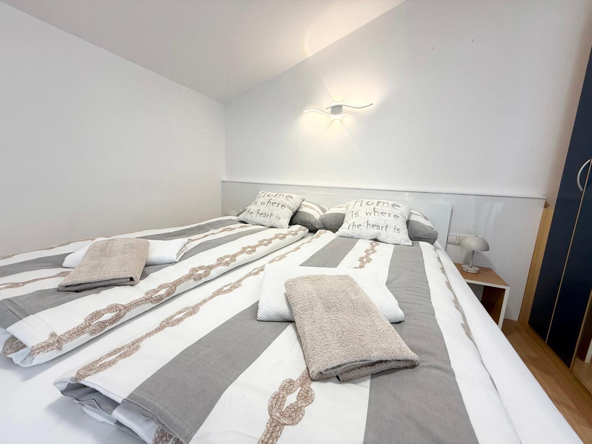 Apartments Antic 1 Пиешчана Увала Екстериор снимка